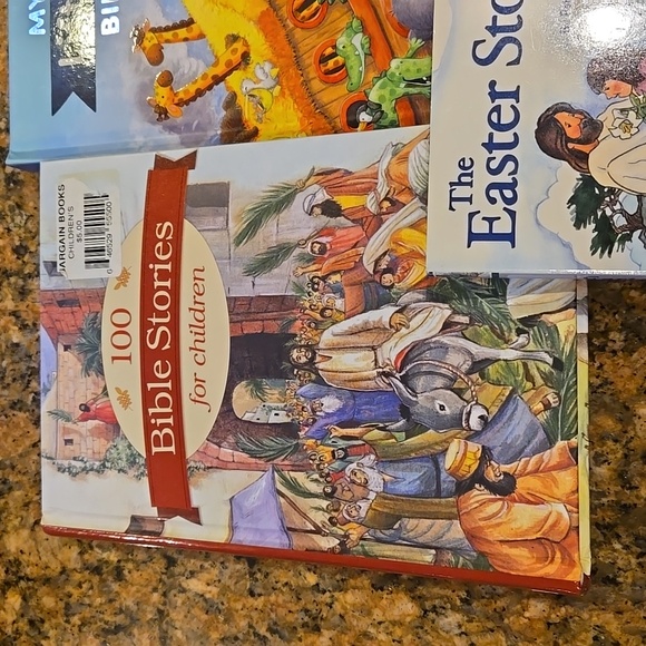Children's religious book bundle - 6 books - Picture 2 of 10